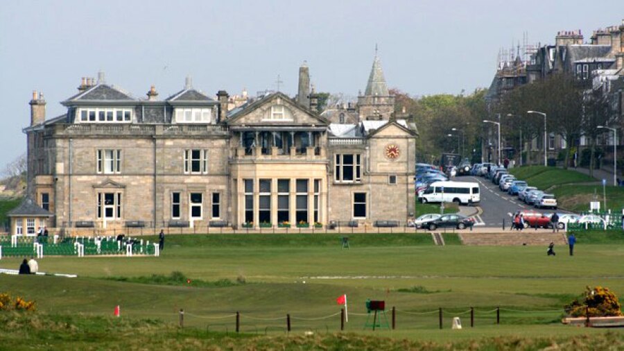 Take a picture tour of the Old Course in St. Andrews